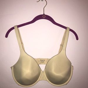 Tan Vanity Fair bra 😍